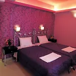 Niriides Hotel 4*