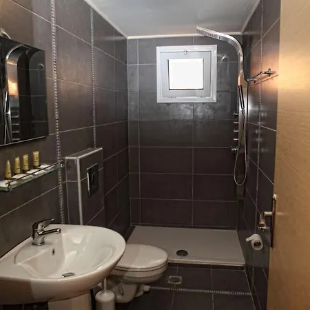 Hotel Niriides 4*