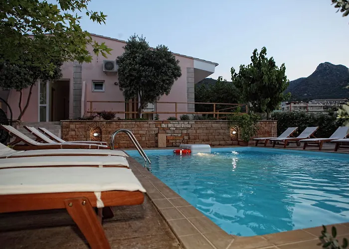 Niriides 4* Rethymno (Crete)