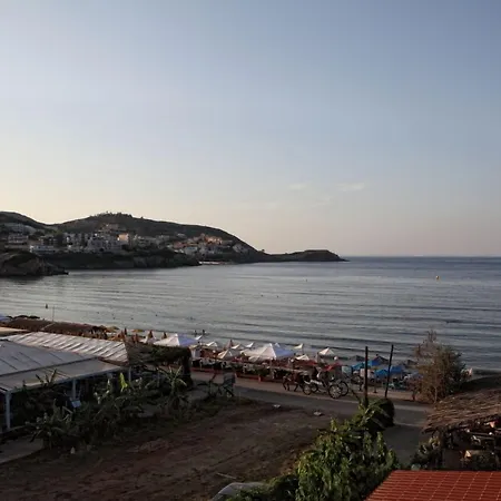 Hotel Niriides Rétino