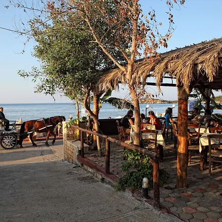Hotel Niriides