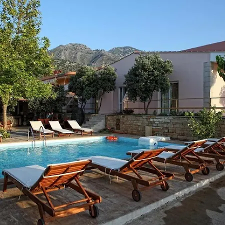 Hotel Niriides